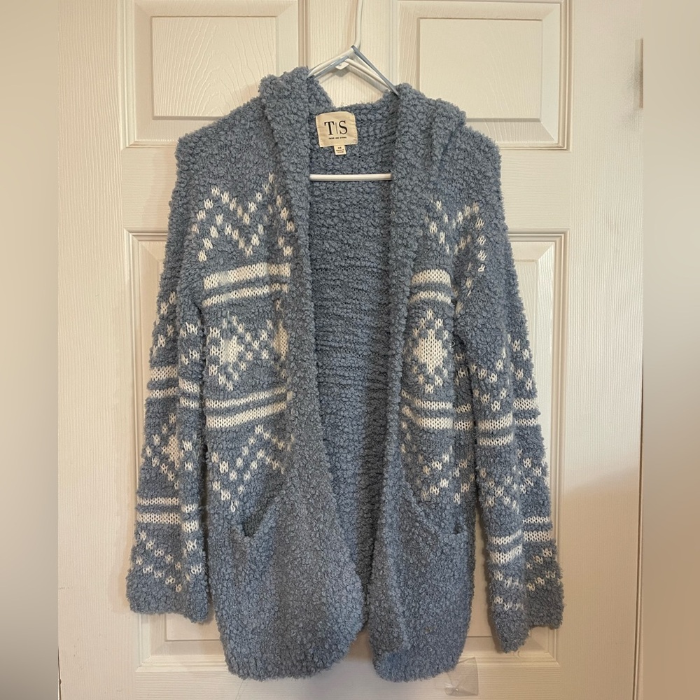 Twine And String Cozy Knitted Aztec Print Sweater With Hoodie